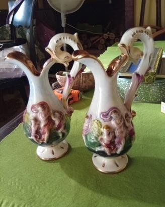 piccole anfore vintage Capodimonte con putti e oro
