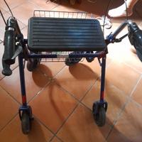 Deambulatore con carrello