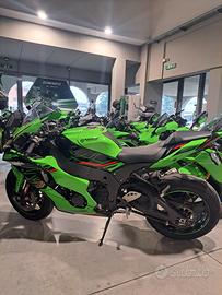 Kawasaki Ninja ZX - 10 R
