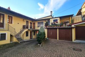 CASA SEMINDIPENDENTE A ALBIANO D'IVREA
