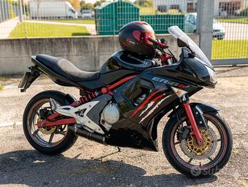 Kawasaki ER-6F 