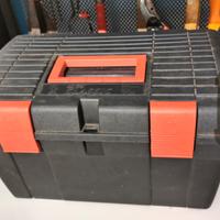 Cercafughe a liquido fluo con pompa elettrica +acc