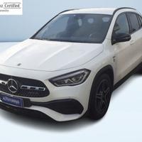 Mercedes-Benz GLA 200 D PREMIUM 4MATIC AUTO