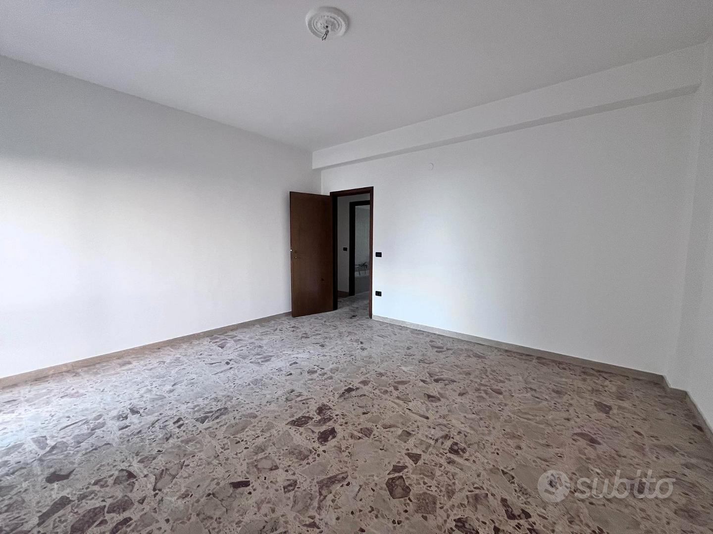Apartment in Taranto, Buffoluto - Altro