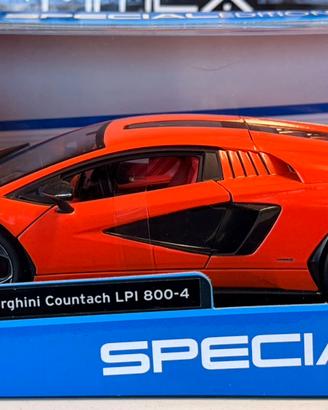 Lamborghini Countach LPI 800-4 1:18 Maisto