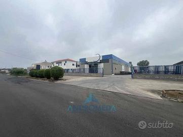 Immobile di 1900 m² con più di 5 locali a Catania