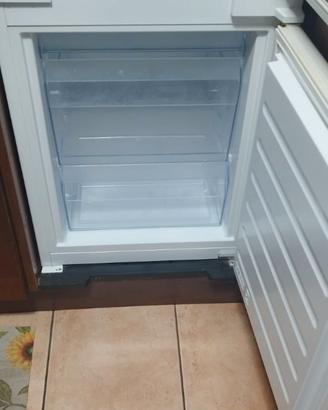 Frigorifero combinato da incasso Hotpoint Ariston