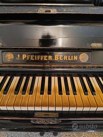 piano forte j.pfeiffer. Berlin