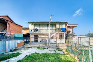 CASA SEMINDIPENDENTE A GIAVENO