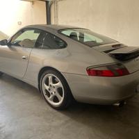 Porsche 911 (996) Carrera 4