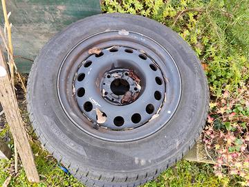 4 cerchi e gomme 205/65/15