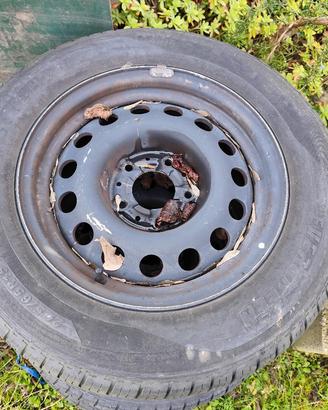 4 cerchi e gomme 205/65/15