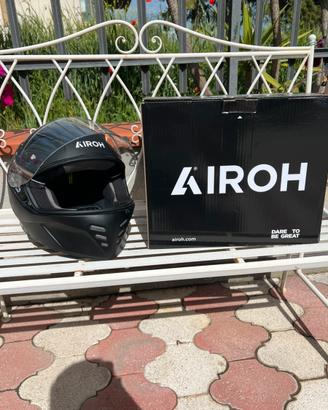 Casco integrale moto airoh connor . Taglia  M