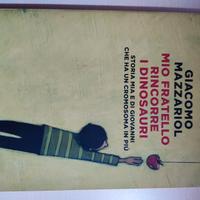 Mio fratello rincorre i dinosauri