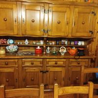 Credenza rustica in legno – stile taverna