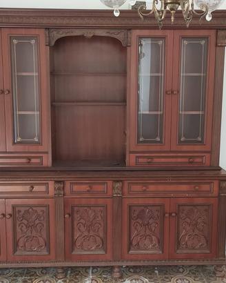 Credenza Classica con Vetrina in Legno