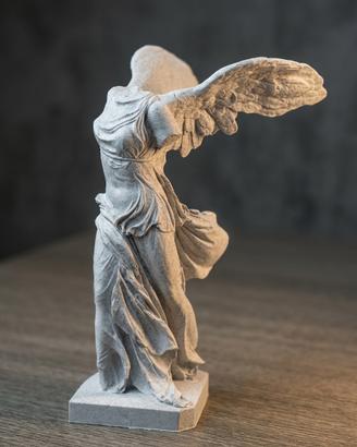 Statuetta Nike di Samotracia.