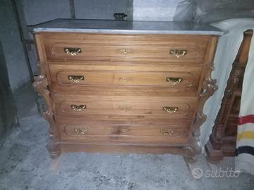 comò antico in legno pregiato