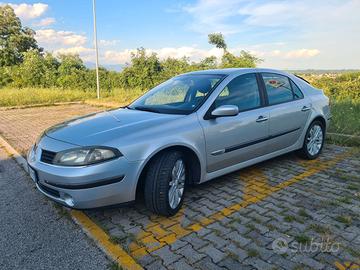 REANAULT LAGUNA  150cv