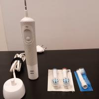 Oral B Spazzolino Elettrico Braun D100 Vitality