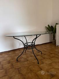 Tavolo da pranzo ovale con piano in vetro