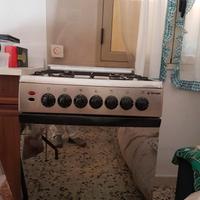 cucina 4 fuochi gas e forno elettrico 