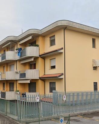 Bilocale con garage e giardino a Montello