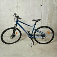 Bici trekking RIVERSIDE 500 blu