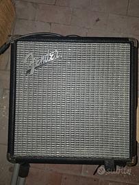 amplificatore fender rumble 15 watt