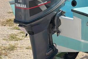 Yamaha 25/50 Top 700