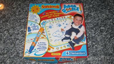 Scarabocchi Clementoni disegna ma non sporca