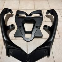 Staffe e piastra con bauletto Yamaha Tmax