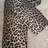 pantaloni leopardati