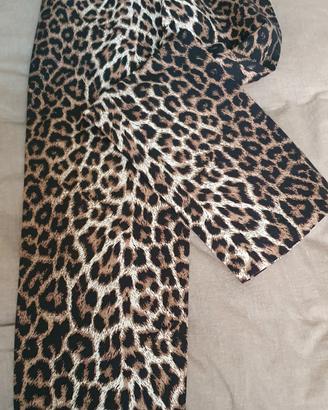 pantaloni leopardati