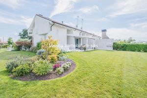 SIGNIRILE VILLA CON PARCO PRIVATO E PISCINA