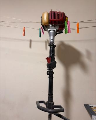 Decespugliatore con accessori