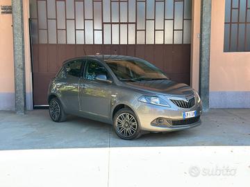 Lancia Ypsilon 1.0 FireFly S&S Hybrid 66’000km!
