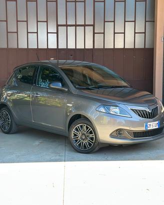 Lancia Ypsilon 1.0 FireFly S&S Hybrid 66’000km!