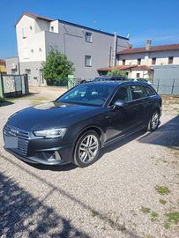 Audi A4 Avant S line Quattro 2.0 TDI 190 CV