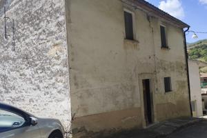 Casa a Cantiano