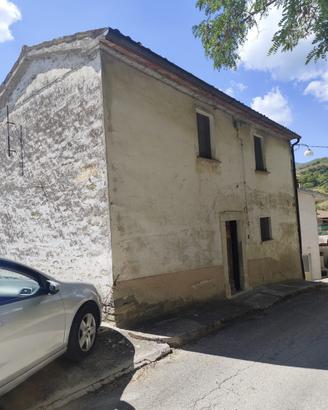 Casa a Cantiano