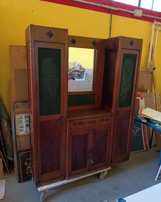 Credenza in stile Liberty 