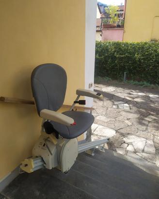 Montascale x superamento barriere architettoniche