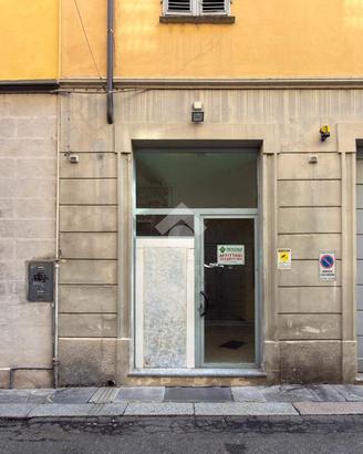 NEGOZIO A PIACENZA
