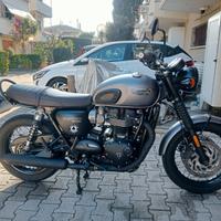 Triumph Bonneville t120 black