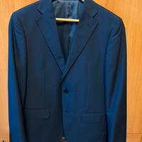 abito elegante per uomo