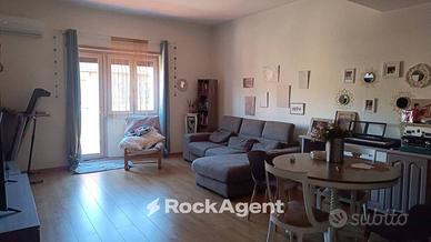 ATTICO CON TERRAZZA IN VIA FOGLIANISE 62