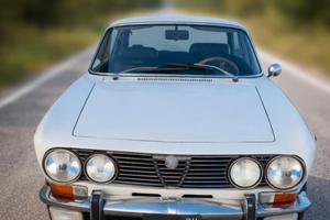 alfa romeo gt veloce 2000