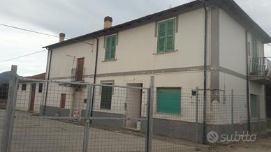 Casolare in zona residenziale