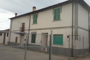 Casolare in zona residenziale